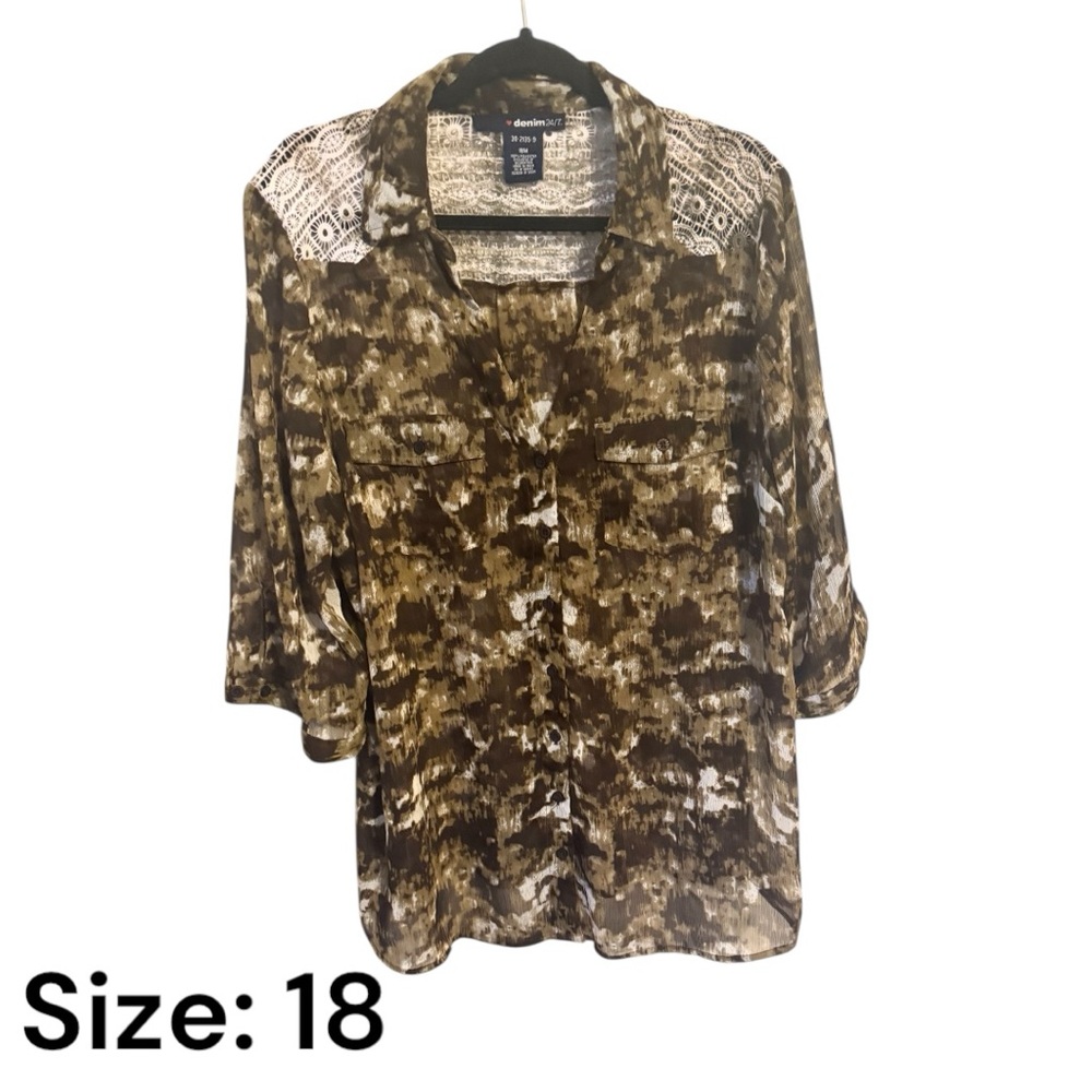 BROWN/TAN/GREEN PRINT  3/4 Sleeve Button Down TOP CREAM/LACE DETAIL  SZ: 18 #V